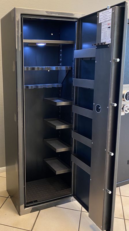 Franz Jäger Våpenskap 8/16 Mec Excl Raw 2026