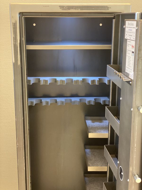 Franz Jäger Våpenskap 8/16 Mec Excl Raw 2026